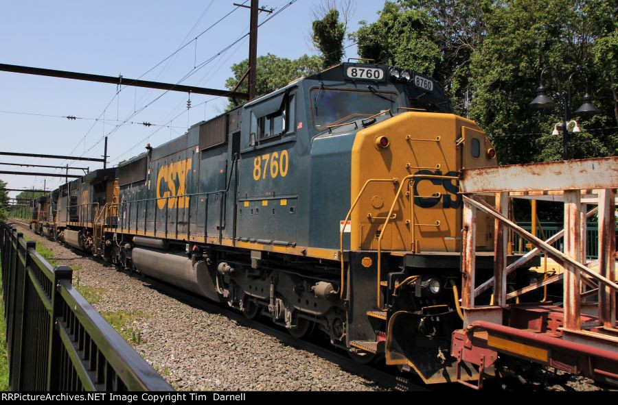 CSX 8760 on Q409